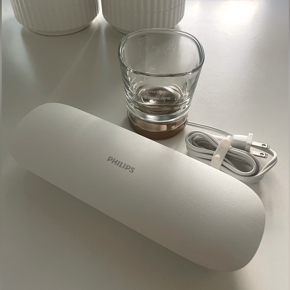 PHILIPS Sonicare DiamondClean toothbrush chargers